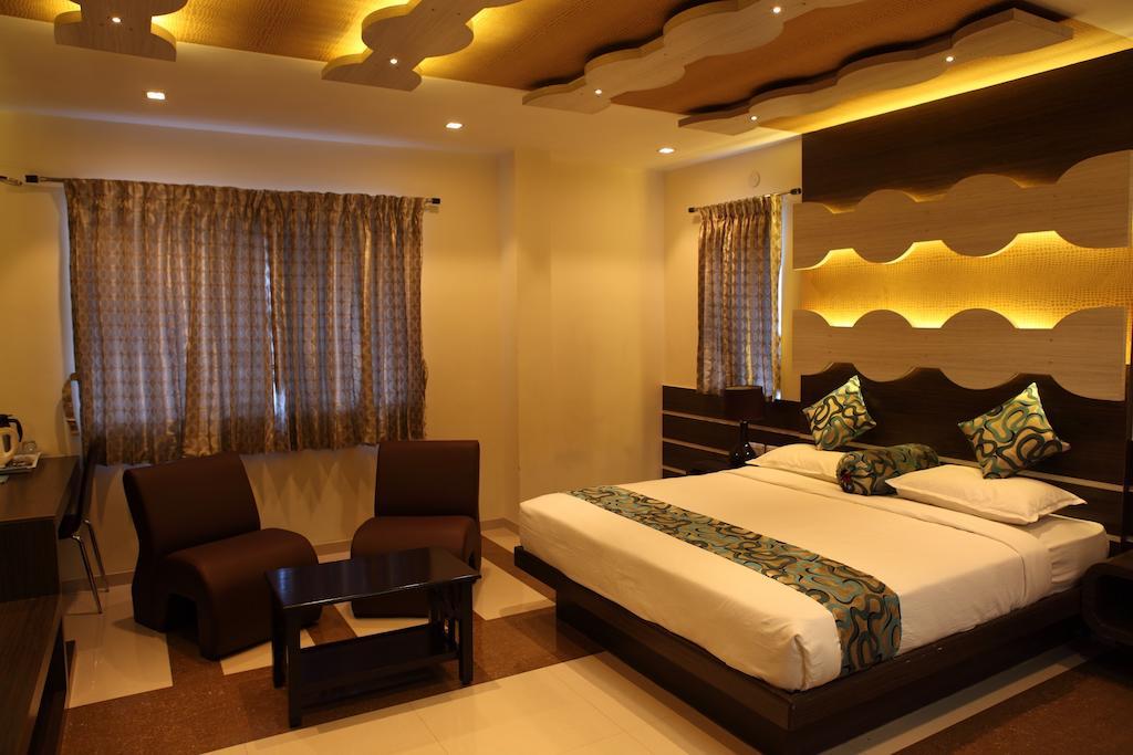 Sbs Grand Hotel Coimbatore Room photo