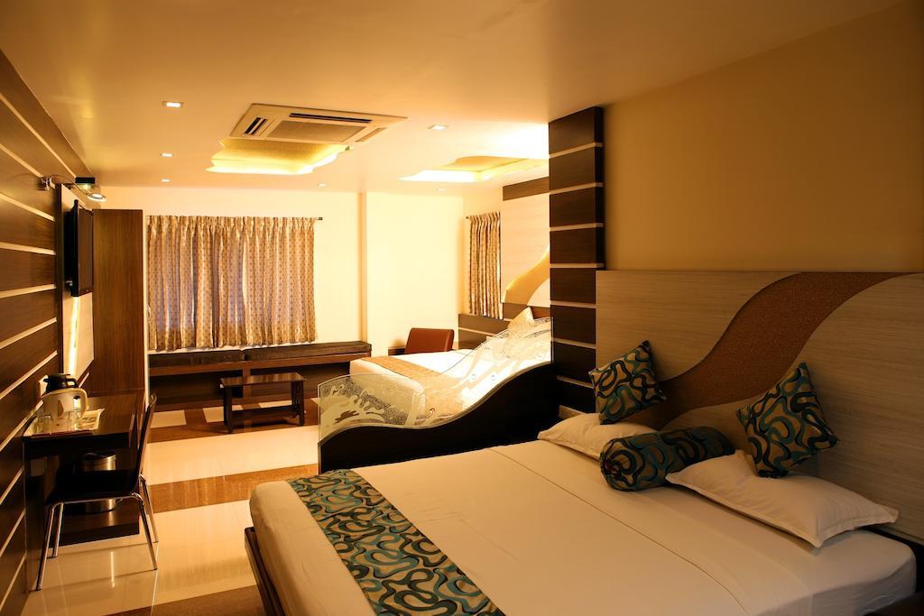 Sbs Grand Hotel Coimbatore Room photo